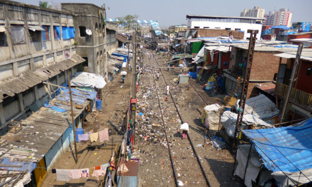 ಗೋಡೆಯ ಬಣ್ಣ ಮತ್ತು ಬೀದಿಯ ಬಣ್ಣ: ಸಿಂಧು ಸಾಗರ ಬರೆಯುವ ಲಾವಂಚ
