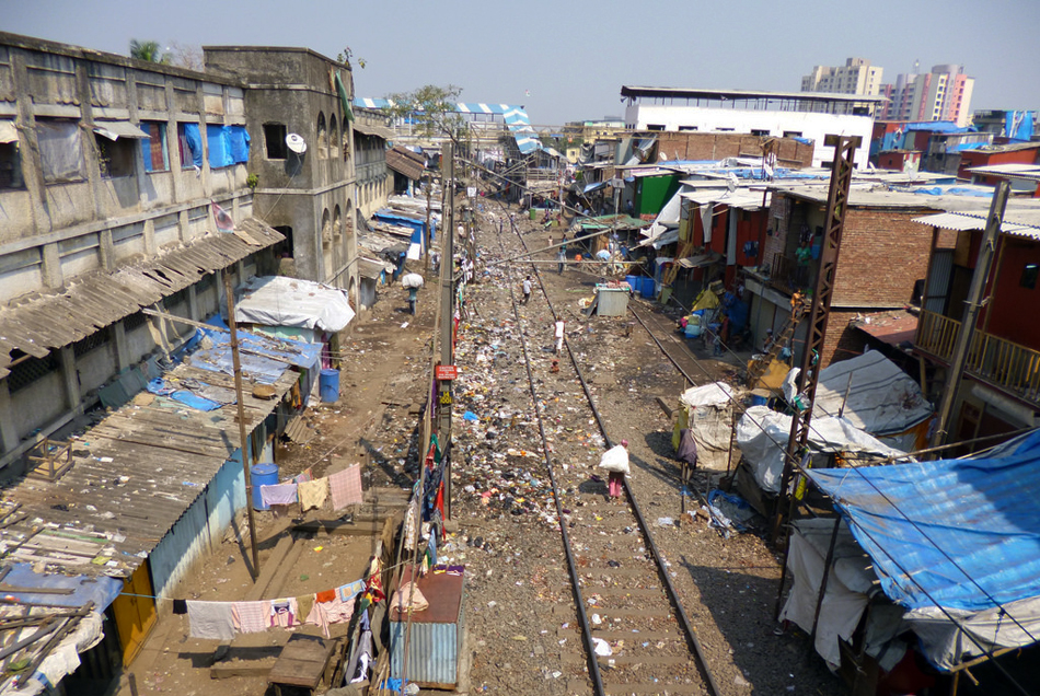 ಗೋಡೆಯ ಬಣ್ಣ ಮತ್ತು ಬೀದಿಯ ಬಣ್ಣ: ಸಿಂಧು ಸಾಗರ ಬರೆಯುವ ಲಾವಂಚ