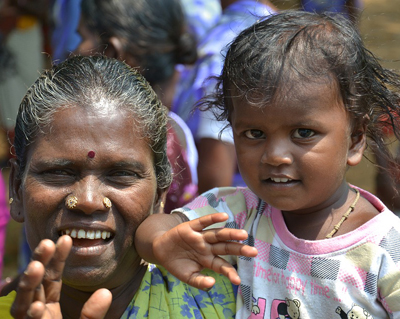 ಬಂದೂಕಿನ ಬಾಯಲ್ಲಿ ಗುಬ್ಬಿಗೂಡು: ರಂಜಾನ್ ದರ್ಗಾ ಬರಹ