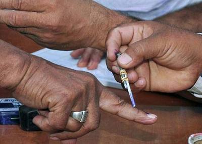 ಬಡಪಾಯಿಗಳಿಗೆ ಕೆಲವು ಡೆಮಾಕ್ರಸಿ ಪಾಠಗಳು: ಹೃಷಿಕೇಶ್ ಬರಹ