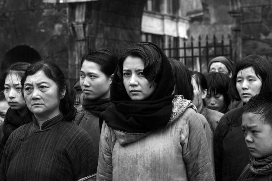 ಯುದ್ಧ ಎಂಬ ಅಮಾನುಷ ಕ್ರೌರ್ಯದ ಕಪ್ಪು ಮತ್ತು ಬಿಳುಪು ಆಯಾಮಗಳು