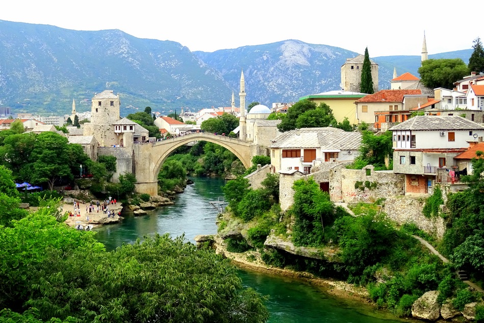 ಸರಯೆವೊ ನಗರದ ಅಶಾಂತ ಗುಲಾಬಿಗಳು:ಸೀಮಾ ಪ್ರವಾಸ ಕಥನ