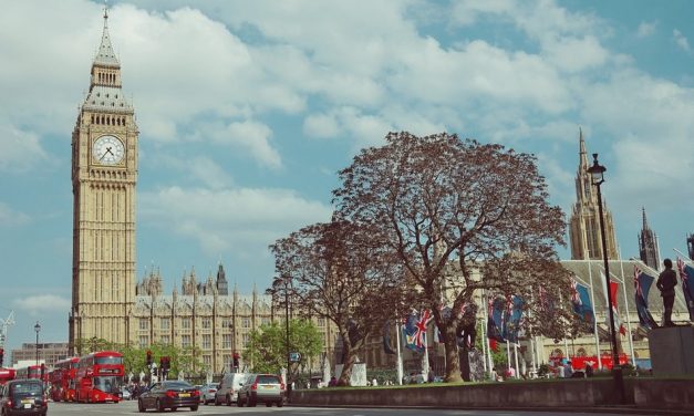 ಬ್ರಿಟಿಷರು ಭಾರೀ ರೇಸಿಸ್ಟ್ ಗಳಂತೆ,ಹೌದಾ?:ಪ್ರೇಮಲತ ಕಥನ