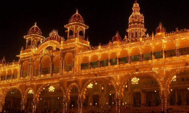 ಅರಮನೆಯ ಊರಲ್ಲಿ ಜನಸಾಮಾನ್ಯರ ದಸರಾ:ಸುಜಾತಾ ತಿರುಗಾಟ ಕಥನ