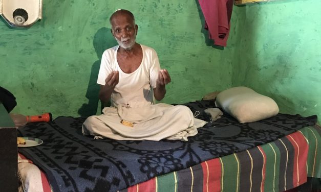 ನಾಟಕದ ನೆಂಟರ ಬದುಕಿನ ಚದುರಂಗ: ಸುಜಾತಾ ತಿರುಗಾಟ ಕಥನ