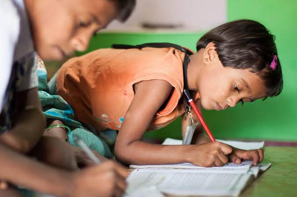 ಕನ್ನಡಿಗರ ಕಣ್ಮಣಿಯಾಗಲಿ ಕನ್ನಡ:  ಡಾ. ಲಕ್ಷ್ಮಣ ವಿ.ಎ. ಅಂಕಣ