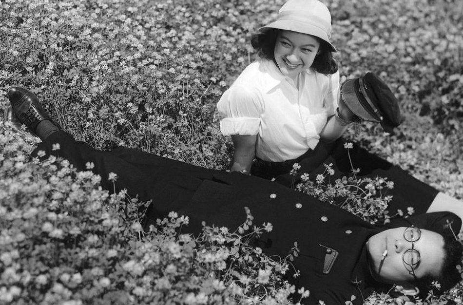 ನೊ ರಿಗ್ರೆಟ್ಸ್ ಫಾರ್ ಅವರ್ ಯೂತ್: ಕುರಸೋವ ಆತ್ಮಕತೆಯ ಪುಟ