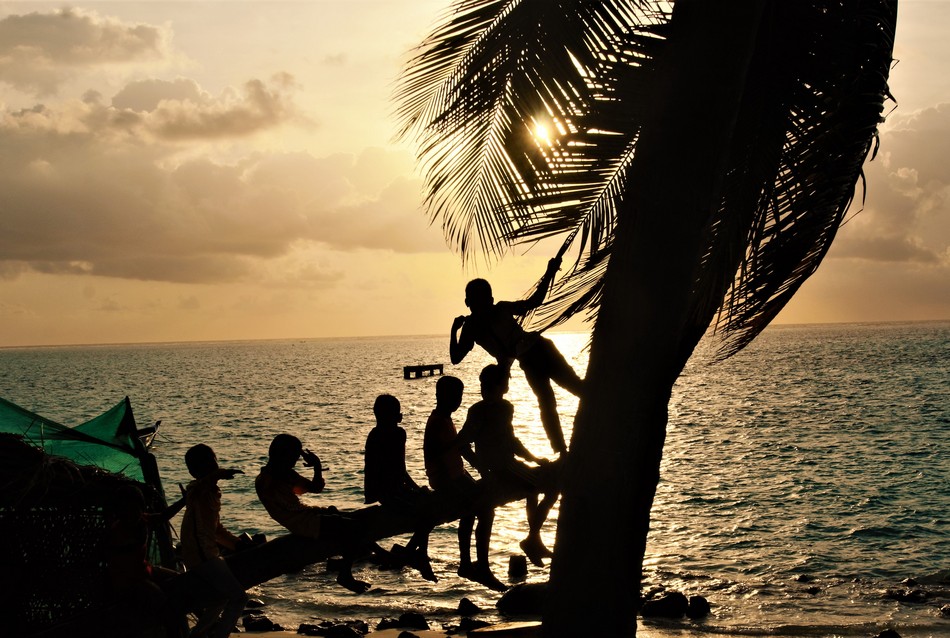 ದ್ವೀಪವಾಸಿಗಳೂ, ಮೂಷಿಕ ಸಾಮ್ರಾಜ್ಯಶಾಹಿಗಳೂ: ಅಬ್ದುಲ್ ರಶೀದ್ ಬರೆದ ಲಕ್ಷದ್ವೀಪ ಡೈರಿ