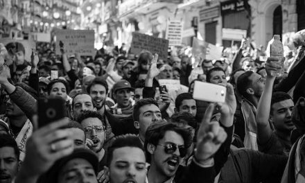 ಹೋರಾಟಗಾರರು ಮತ್ತು ಫಲಾನುಭವಿಗಳು: ಶ್ರೀಹರ್ಷ ಸಾಲಿಮಠ ಅಂಕಣ