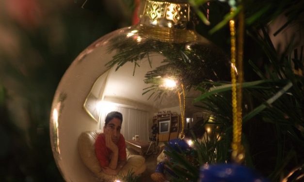 ಖಾಲಿ ಕುರ್ಚಿಗಳ ಕ್ರಿಸ್ಮಸ್!: ಯೋಗೀಂದ್ರ ಮರವಂತೆ ಅಂಕಣ