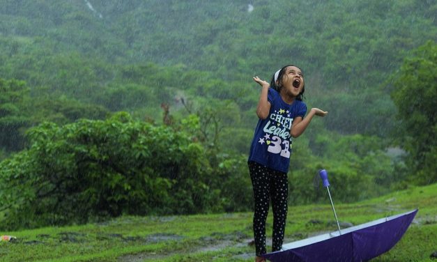 ಬಾಲ್ಯವೆನ್ನುವ ರಾತ್ರಿರಾಣಿಯ ಪರಿಮಳ