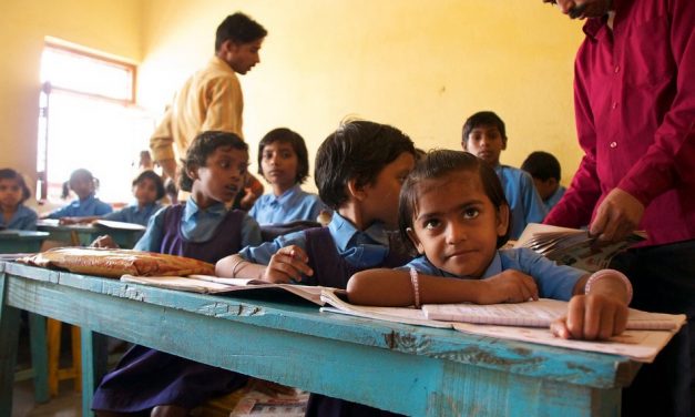 ಆನ್ ಲೈನ್ – ಆಫ್ ಲೈನ್ ನಡುವಿನ ಕಾಲುಸಂಕ