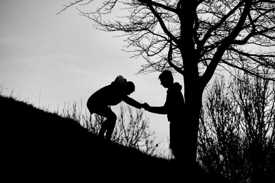 ಗೌಜಿ ಗದ್ದಲಗಳ ನಡುವೆ ವಿವೇಕವೆಂಬ ಶ್ರುತಿ ಹಿಡಿದು…