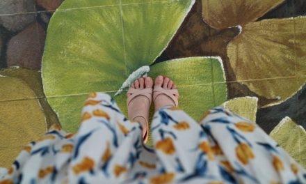 ಸುಜಾತಾ ಲಕ್ಷ್ಮೀಪುರ ಬರೆದ ಈ ದಿನದ ಕವಿತೆ: ಪಾದಗಳು..