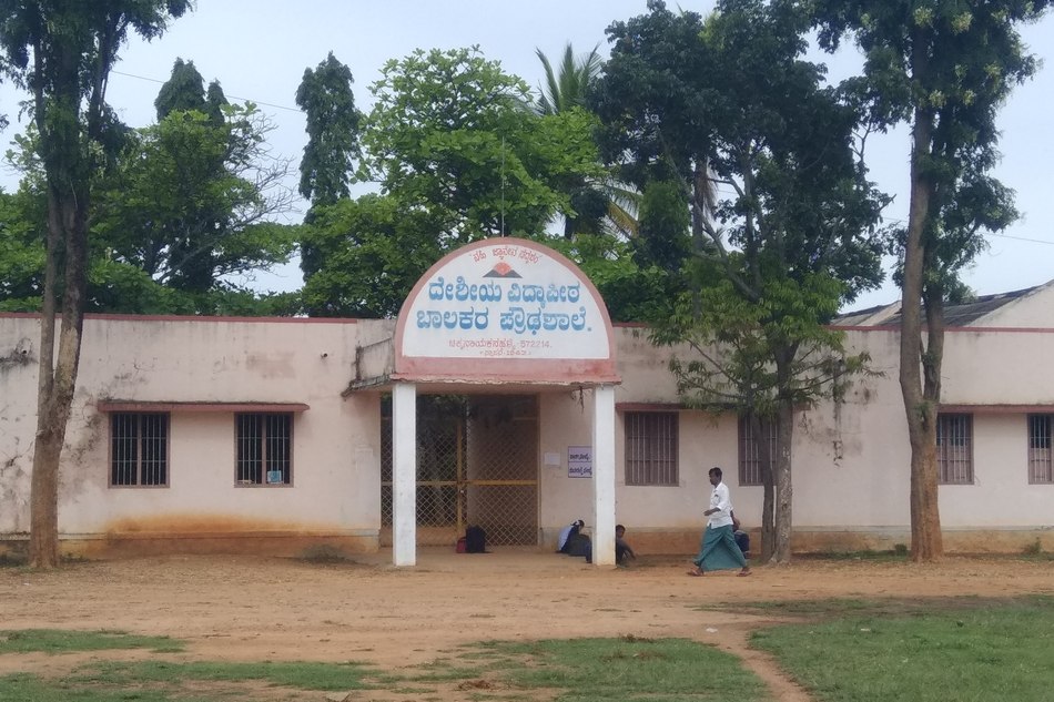 ತಿಪಟೂರು ಕೆಡಿಸಿ ಬಂದವರು…!