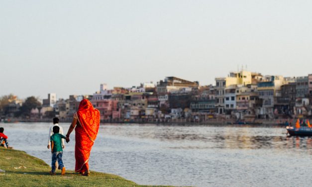 ನದಿಯಂಚಿನ ನಡಿಗೆ ಕಾಣಿಸುವ ಚಿತ್ರಗಳು