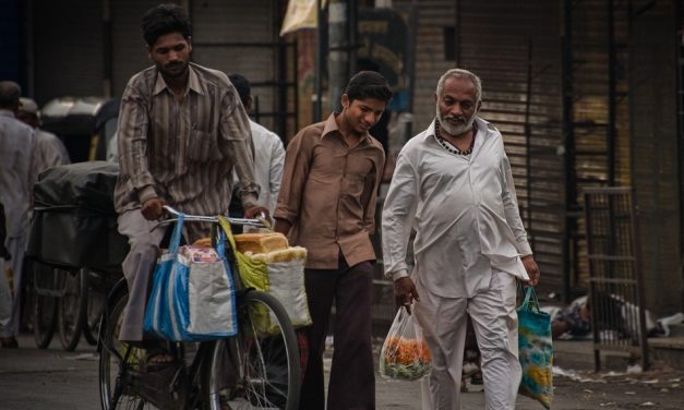 ಹಲವು ಬದುಕಿನ ಕಥೆಗಳ ಎಳೆಗಳು