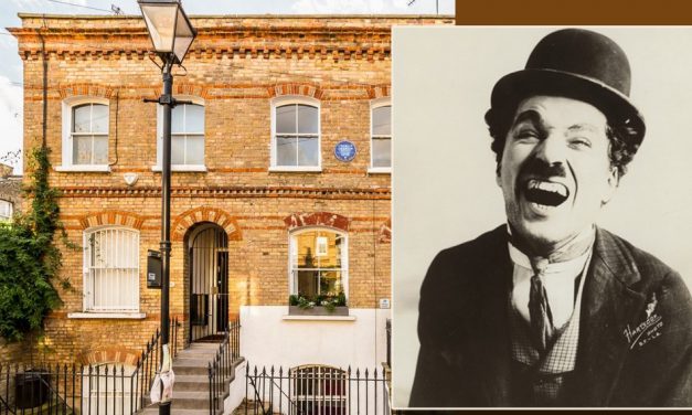 ಅಳುವ ಕಡಲಿನ ನಗೆಯ ದೋಣಿ