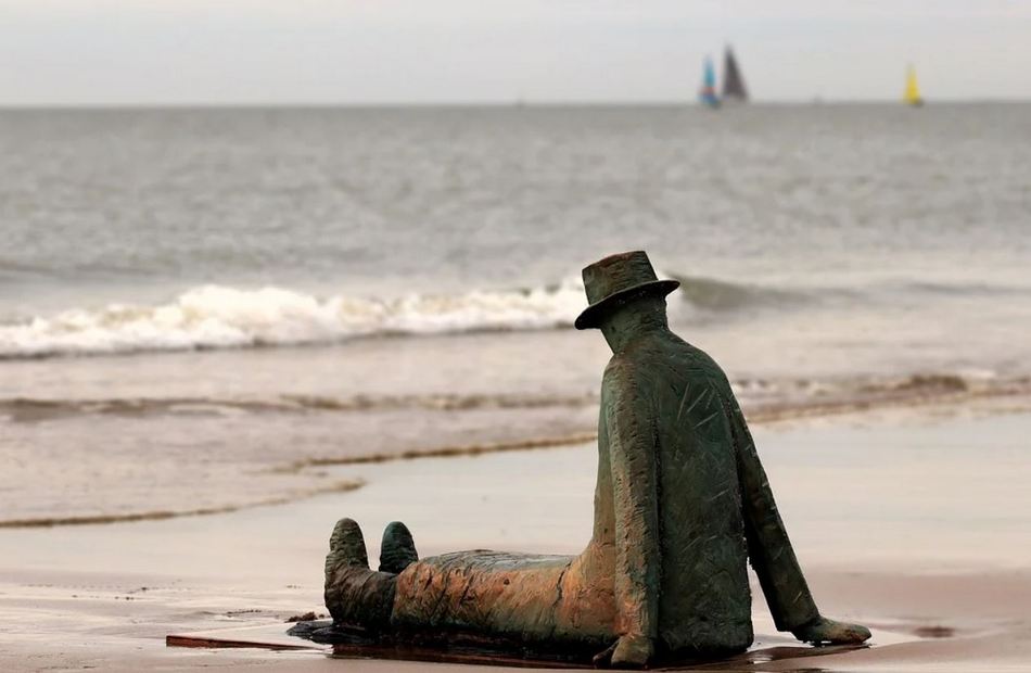 ಸುಳಿಯ ಸೆಳವಿಗೆ ಸಿಲುಕದೇ…