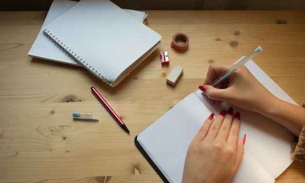 ಮತ್ತೆಂದೂ ಅವಳು ಬರೆಯುವ ಸಾಹಸಕ್ಕೆ ಇಳಿಯಲಿಲ್ಲ