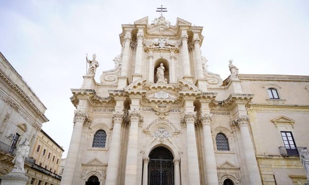 ಸಿಸಿಲಿಯ ಹಾಳು ಹಂಪೆ ಈ ಸಿರಕುಸಾ