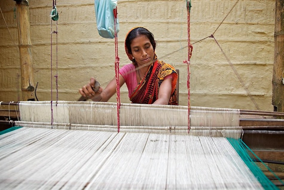 ದೇವರು ಧರಿಸುವ ಬಟ್ಟೆಯೂ ದೇವರಿಗೆ ಕೊಟ್ಟ ಮಾತೂ..