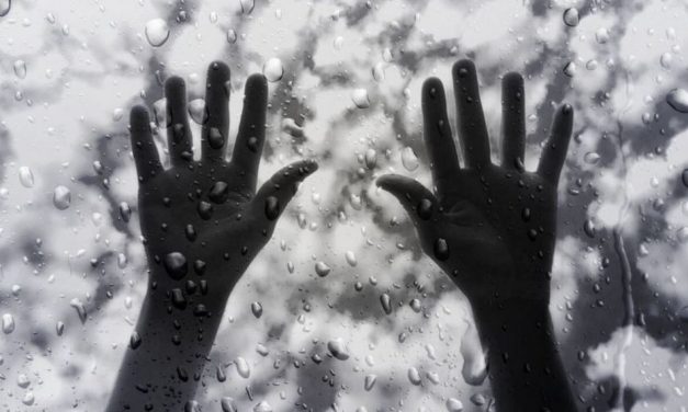 ಕಪ್ಪುಬಿಳುಪಿನ ಉತ್ತರ ಕೊಡಲಾಗದ ಪ್ರಶ್ನೆಗಳು