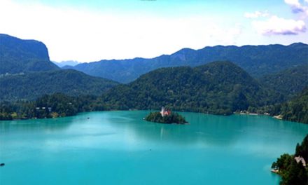 ಸಾಟಿಯಿಲ್ಲದ ಸ್ಲೊವೇನಿಯಾ ಲೇಕ್ ಬ್ಲಡ್