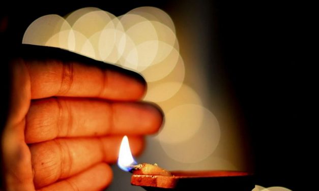 ದೀಪಾವಳಿ ಹಬ್ಬಕೆ ಆಶಾ ಜಗದೀಶ್‌ ಕವಿತೆ