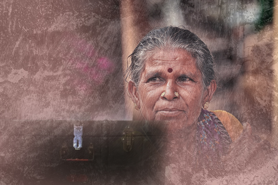 ಅವ್ವ ಮತ್ತು ಅವಳ ಕಾಪಿಟ್ಟ ಟ್ರಂಕು