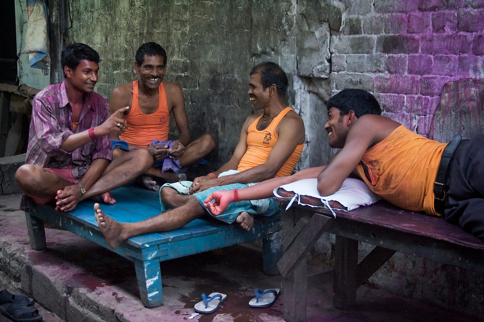 ಹ್ಯಾಂಗರ್ಸ್‌ ಆನ್‌…..