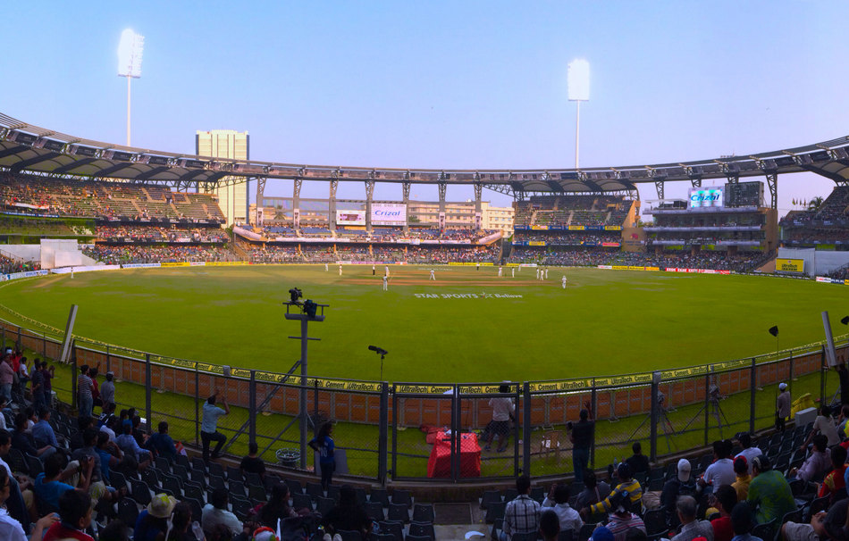 ಕ್ರಿಕೆಟ್ ಮೈದಾನಗಳು ಮತ್ತು ಕಾಮೆಂಟೇಟರ್ಸ್‌