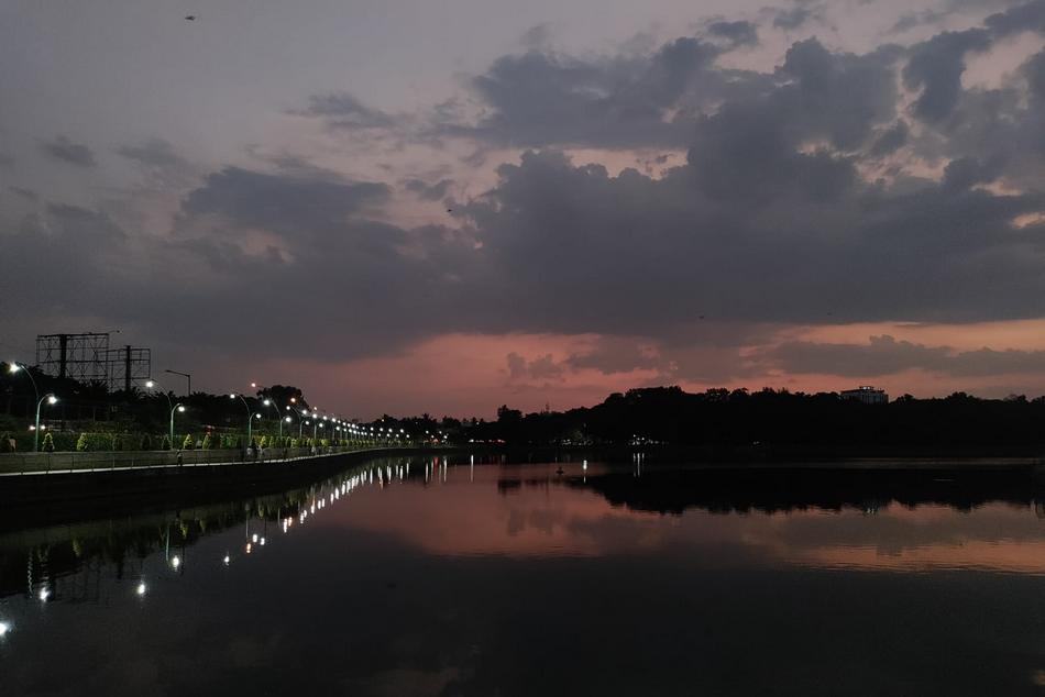 ಸ್ಯಾಂಕಿ ಟ್ಯಾಂಕ್ ಎಂಬ ಬೆಂಗಳೂರಿಗರ ಕಾಶಿ!: ದೀಪಾ ಫಡ್ಕೆ ಬರಹ