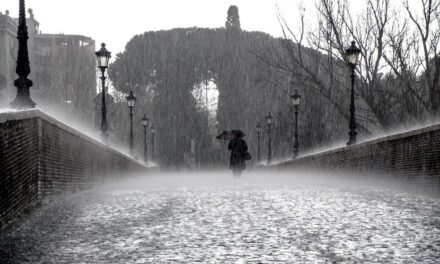 ವಿಶ್ವನಾಥ ನೇರಳಕಟ್ಟೆ ಬರೆದ ಪ್ರವಾಹದ ಕುರಿತ ಚುಟುಕುಗಳು