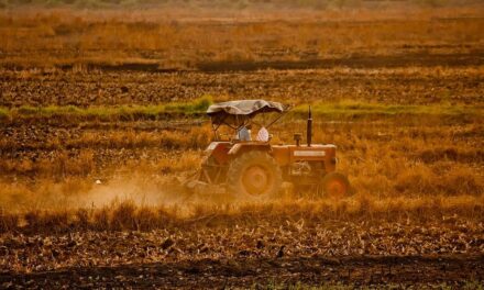 ಟ್ರ್ಯಾಕ್ಟರ್‌ ನಾವs ಹೊಡಿಯೋದು!: ಗುರುಪ್ರಸಾದ ಕುರ್ತಕೋಟಿ ಅಂಕಣ