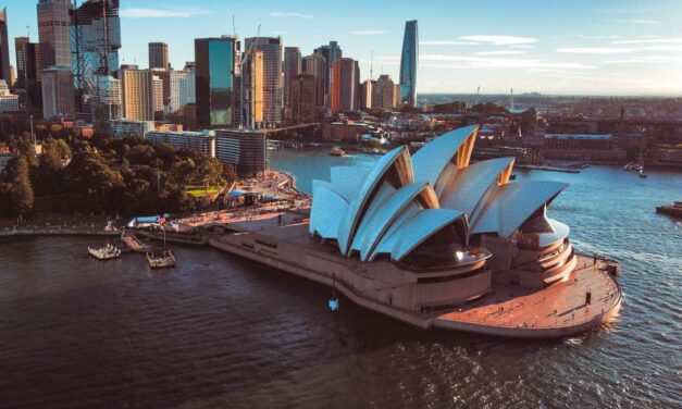 ಕಾಲಕ್ಕೆ ಶರಣು ಎನ್ನೋಣ: ವಿನತೆ ಶರ್ಮ ಅಂಕಣ