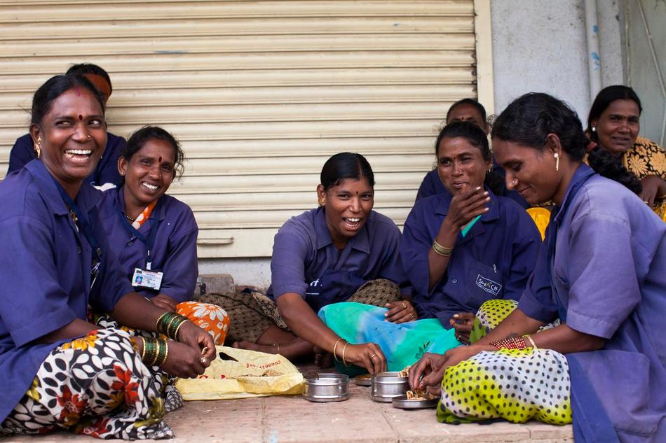 ಸರ್ವಶಕ್ತ ಮಹಿಳೆಯಲ್ಲ ನಾನು, ನಿಜ ಮಹಿಳೆ: ಎಲ್.ಜಿ.ಮೀರಾ ಬರಹ