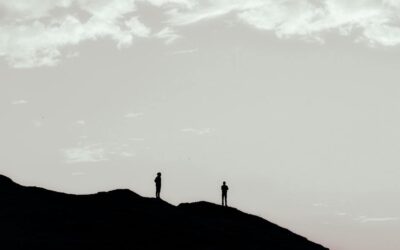 ಸ್ನೇಹ-ಸಂಬಂಧಗಳ ಮೊಕದ್ದಮೆಗಳಲ್ಲಿ ಸಾಕ್ಷಿ ಕೊಡಬೇಕಾದವರು ನಿರಪರಾಧಿಗಳೇ!: ವಿನಾಯಕ ಅರಳಸುರಳಿ ಅಂಕಣ