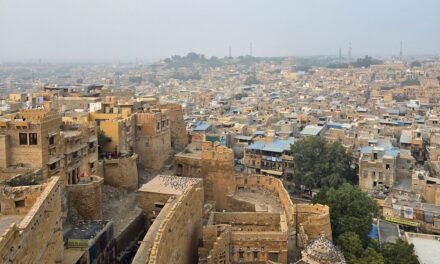 ರೇಗಿಸ್ತಾನದಲ್ಲಿ ಉರಿಯುವ ಬಣ್ಣಗಳು: ಹೇಮಾ ನಾಯಕ  ಪ್ರವಾಸ ಕಥನ